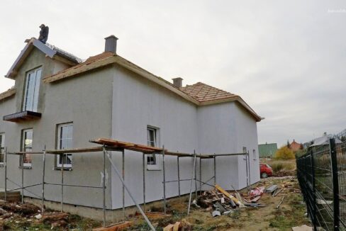 Этапы строительства дома из SIP панелей. Идут отделочные работы - фото 30